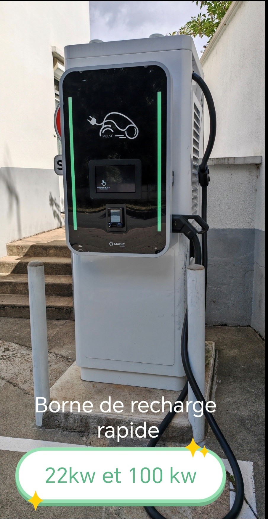 Borne de recharge électrique rapide Cantat Nicole — Lapalisse